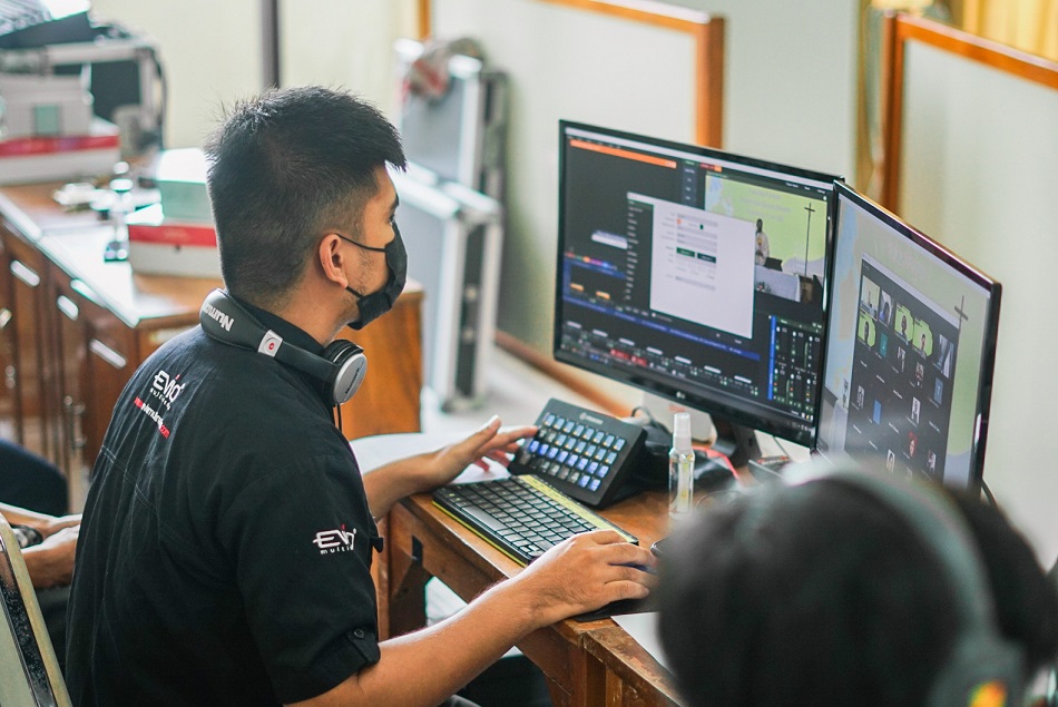 Jasa Live Streaming Webinar - HARGA Jasa Live Streaming Webinar