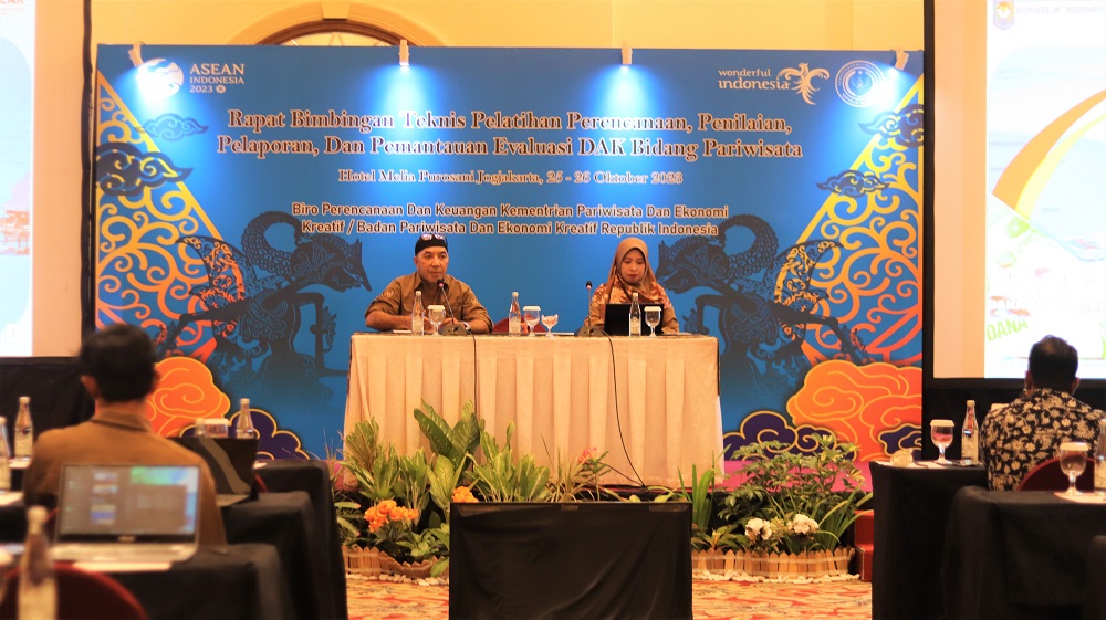 Rapat Bimbingan Teknis Pelatihan Perencanaan Penilaian, Pelaporan dan Pemantauan Evaluasi DAK Bidang Pariwisata - Jasa live streaming wedding - jasa live streaming jogja